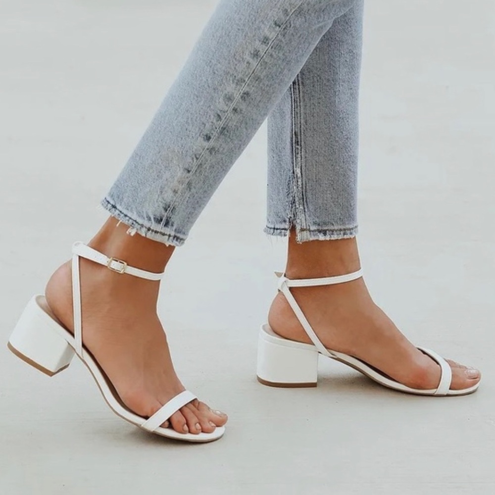 Lulu’s Julie White Ankle Strap Heels Block Heel Open Toe Sandal Criss Cross Back